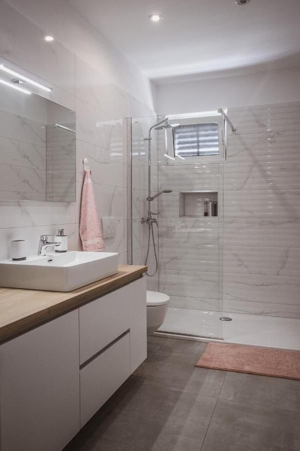 Comfort Sea View Apartment Дуги-Рат Экстерьер фото